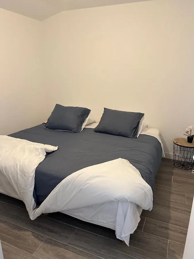 Apartment Les Jardins Marseillais 1- Appartement 4 Personnes - Plages Calanques- Stade Velodrome - Hopital La Timone Marseille