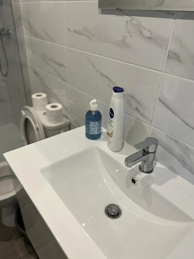 Les jardins marseillais 1- appartement 4 personnes - plages calanques- stade vélodrome - hôpital la Timone Marseille